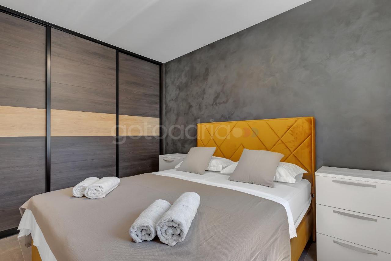 Luxury Seaview Apt Luki - Free Parking Макарска Екстериор снимка
